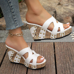 Dames Wedge Slippers met Klinknagels – Zomerse Plateau Sandalen in Romeinse Stijl (Ook in Plus Size)