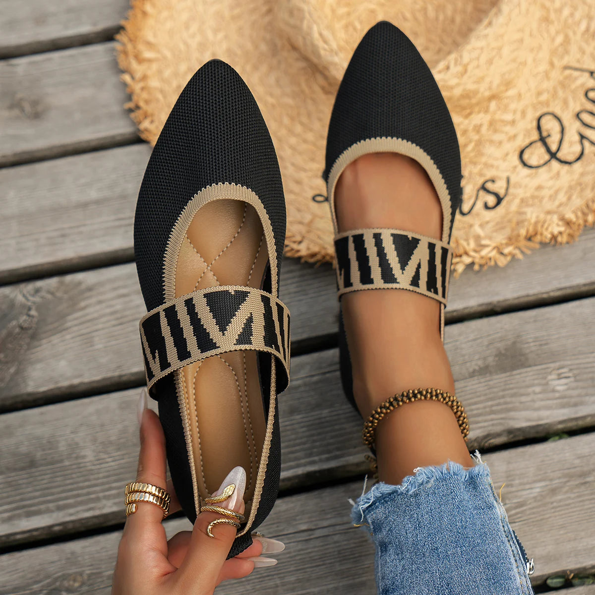 Gestreepte Dames Ballerina's – Comfortabele Gebreide Flats met Puntige Neus en Elastische Band